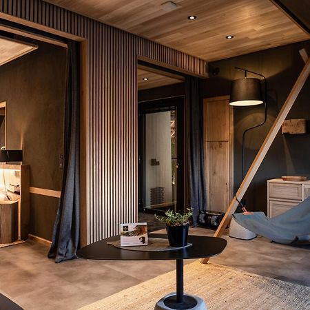 Le Studio Des Pres Verts Suite Design Avec Jacuzzi Privatif Jouey 외부 사진